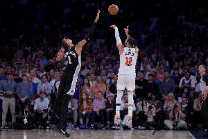 A·史密斯：布伦森拯救了NBA 否则所有人都在想怎么击败文班亚马