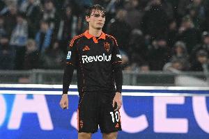 记者：皇马无法在回购帕斯后立即将其出售，至少需要等待12周