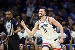 NBA选秀大会：骑士29顺位选中卡拉班送至国王换回34号签+1次轮！