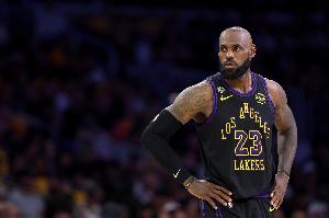 难道说？Windhorst：对于下赛季 詹姆斯最看重的是快乐而不是金钱