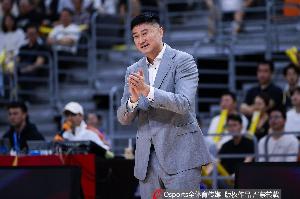 苏群：杜锋下赛季将不再担任广东男篮主教练 俱乐部很可能请外教