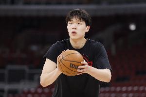 解说：杨瀚森的定位不是核心球员 若竞争不过卡尔森该回来就回来
