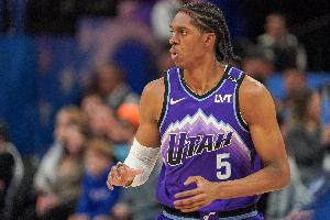 你可是三年级生！科迪·威廉姆斯全场2中0 仅得2篮板1助攻1抢断
